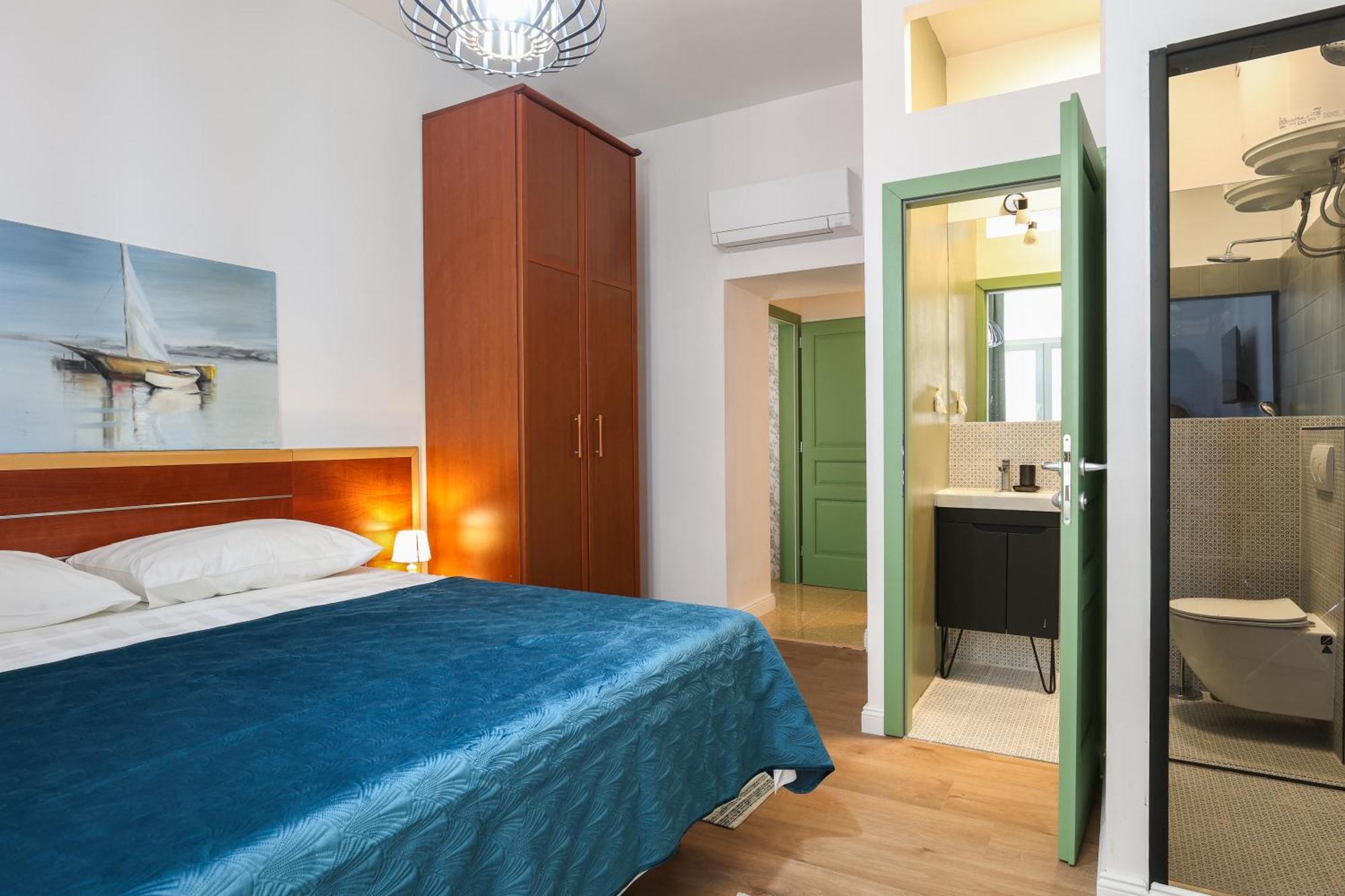 Kastel Old Town Apartman *